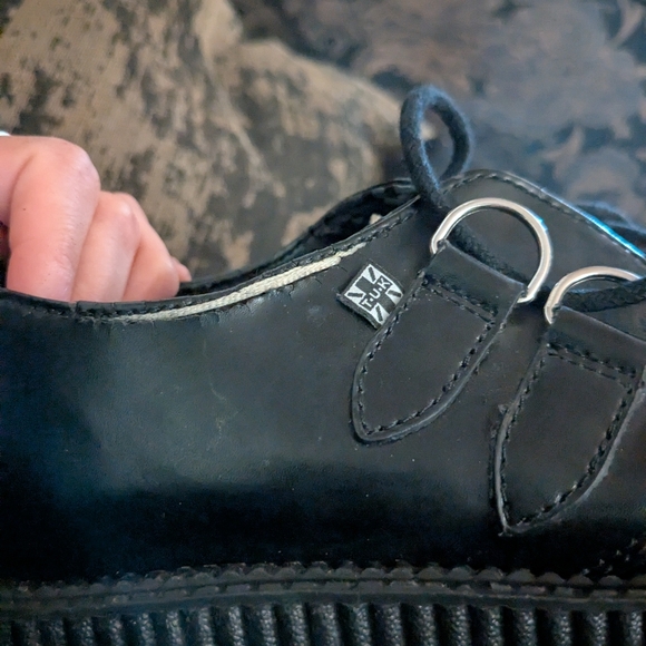 Shoes - Picture 7 of 7